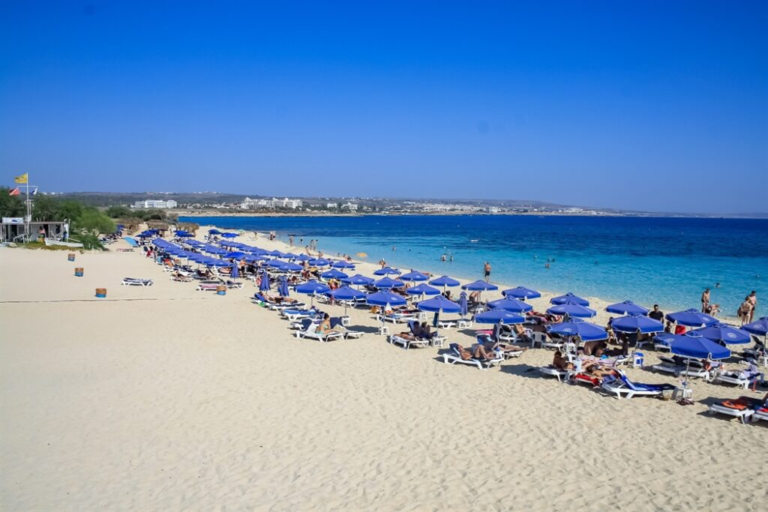 Man arrested for renting out other people’s properties in Cyprus
