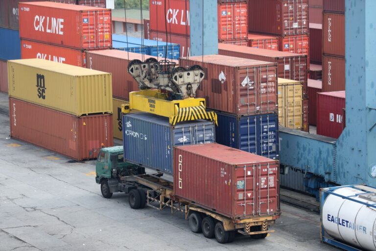 Portugal exports decrease