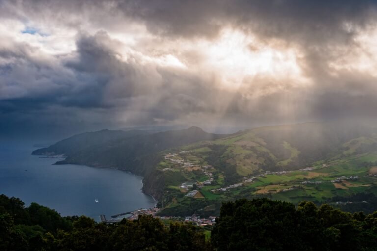 Hot and humid air mass affects air operations in the Azores