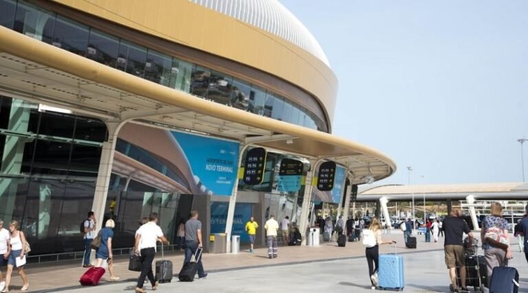 Ryanair has a promotional campaign with summer flights starting at €14.99